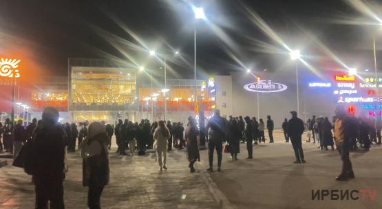 Посетителей и персонал торгового центра эвакуировали в Павлодаре